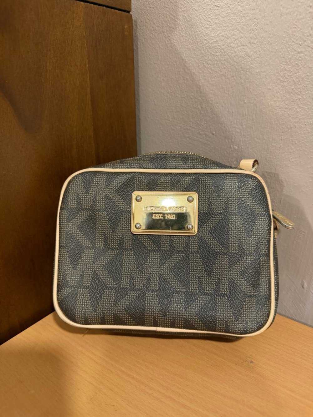 Michael Kors Monogram Camera Crossbody in Black and Cream - Picture 6 of 7